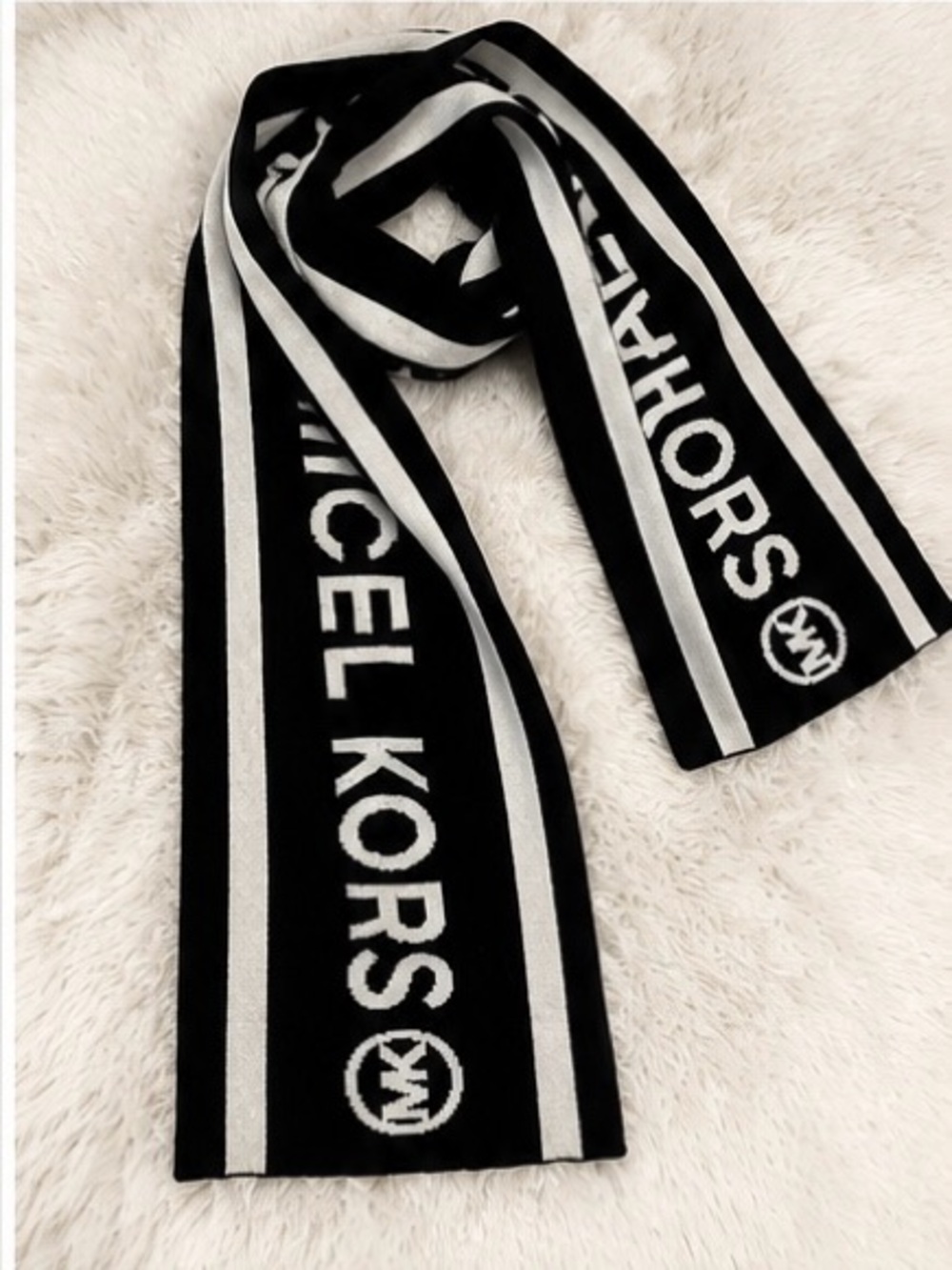 Michael Kors Logo Knit Scarf | Black & White | Unisex | Excellent Condition